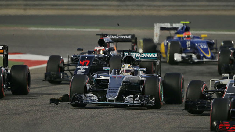 Ποινή πέντε θέσεων για τον Hamilton στην Κίνα